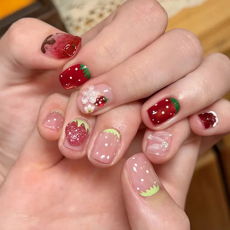 24Pcs Glitter Diamond Press On Nails Blush Pink Cat Eye Fake Nails Sweet Cute Coffin Full Cover Short Square False Nail Tips Art